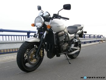 Kawasaki ZRX 1200 - Retro raketa