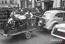 doprava motocyklů v roce 1960 - Jiří Havrlík...
