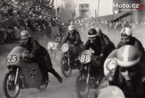 Plzeň 1960: #25 Brabec, #6 Ondrik, #15 M. Stružka...