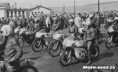 Rosice 1961: start před STS..