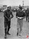 V Brne 1966: Agostini má odřeniny po havárii na Sachsenringu, vlevo Šťastný..