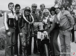 1976: Peter Baláž slavil dva tituly MR ve třídách 250 a 350 ccm... 