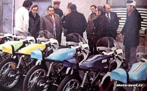 1978: První vyrobená série deseti motocyklů MTX-ČZ 125 byla předána a odložena do skladu UAMK Svazarmu..