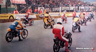 Brno 1978: před startem MS 50 ccm..