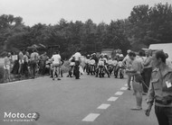 Kolín 1982, 350 ccm: #6 P.Hůla, #5 V.Jakl, #29 I.Placák, #55 J.Petáková, #111 J.Nechanický, #46 M. Vlček, #27 M.Vašík...