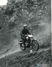 Terénní závod Šárka 1952 O.Kába st. - Jawa 250