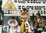První místo v Dymokurech 1995. Zelený věnec získal brněnský jezdec Jaroslav Křen.