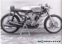 ČZ 350 OHC 4