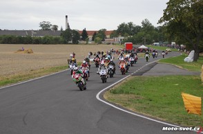 po startu třídy do 600 ccm...