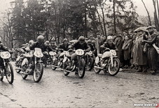 Boskovice 1952 - start třídy 125ccm...