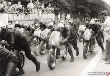 Činěves 1975 - M-ČSR 350 ccm:  #4 B. Lidmanský, #18 J.Müller, #47 J. Hylák, #44 M. Votrubec
