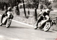 Činěves 1975 - #3 J. Havrlík, #17 J. Tesař - vítěz třídy M-ČSR 125 ccm