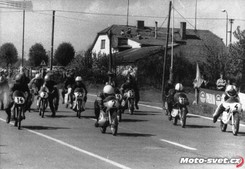 Dobruška 1975 - start MR 50ccm