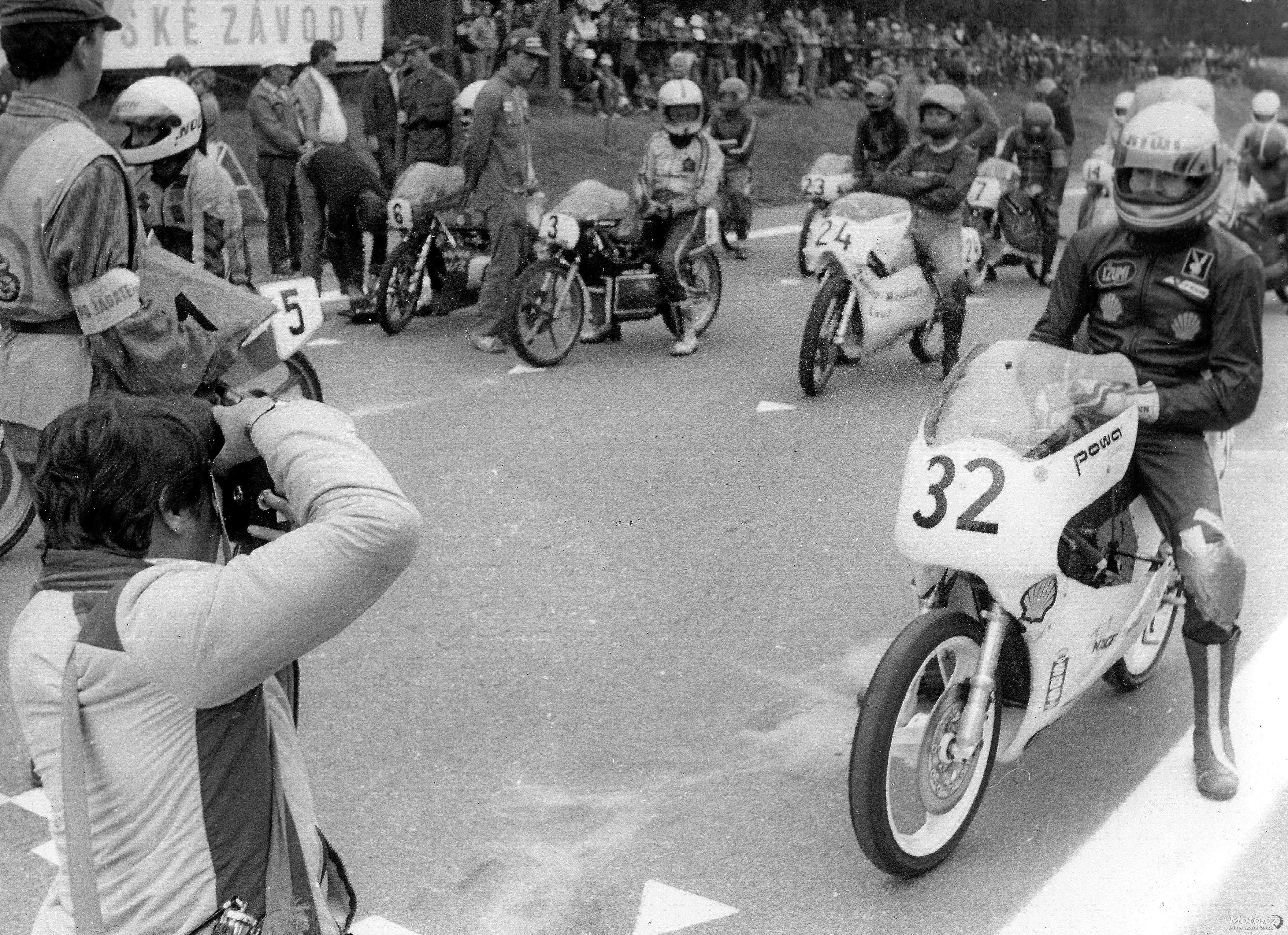 131 - Jindřichův Hradec 1986 - na startu třídy 80 ccm